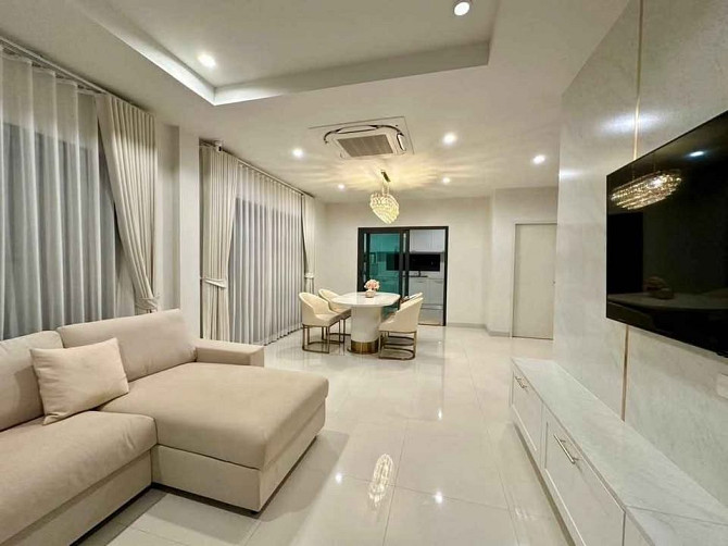 4 Bedroom Pool Villa for Rent in Kohkeaw Phuket - photo 1