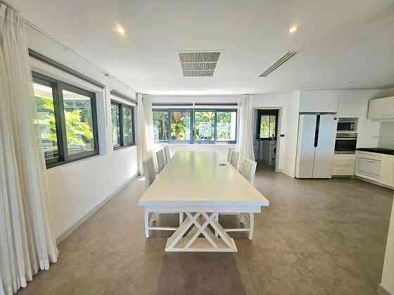 4 Bedroom Beachfront Pool Villa for Long Term Rent สมุย