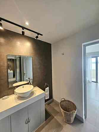 4 Bedroom Beachfront Pool Villa for Long Term Rent สมุย
