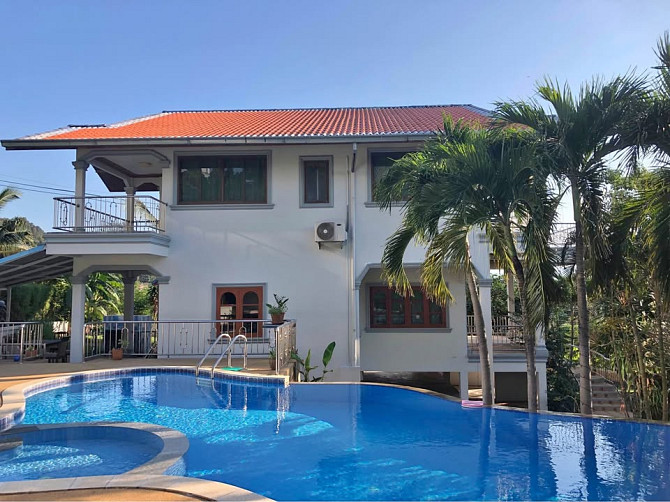 5 Bedroom Pool Villa for Rent in Bangrak Samui - photo 1