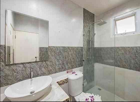 5 Bedroom Pool Villa for Rent in Maenam Samui