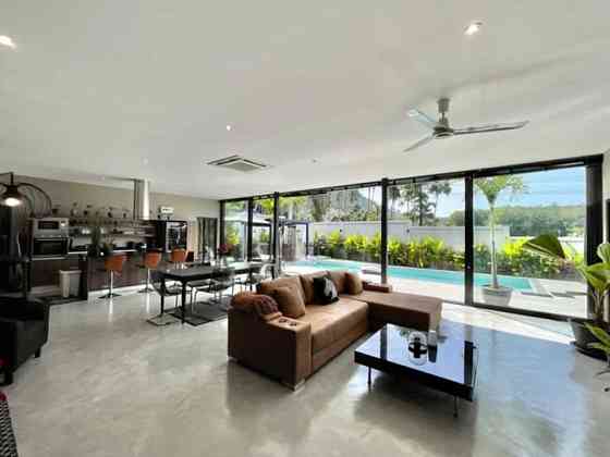 3 Bedroom Pool Villa for Rent in Bang Po Samui