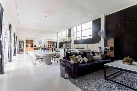4 Bedroom Pool Villa for Rent in Maenam Samui