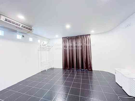 4 Bedroom Pool Villa for Rent in Bophut Samui
