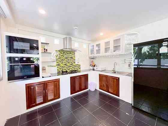4 Bedroom Pool Villa for Rent in Bophut Samui