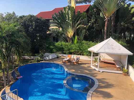 3 Bedroom Pool Villa for Rent in Bangrak Samui