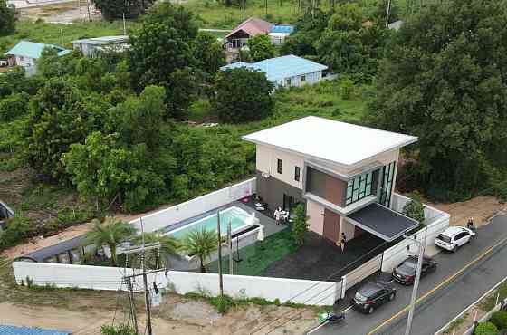 3 Beds 3 Baths - House Pattaya
