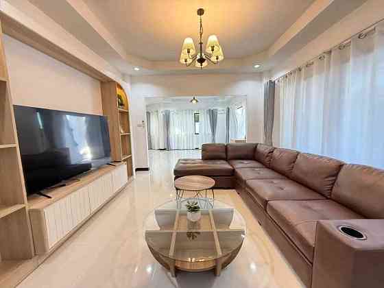 4 Beds 4 Baths - House Pattaya