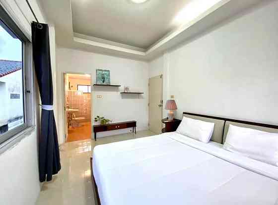 3 Bedrooms, 2 Bathrooms - Townhouses Пхукет
