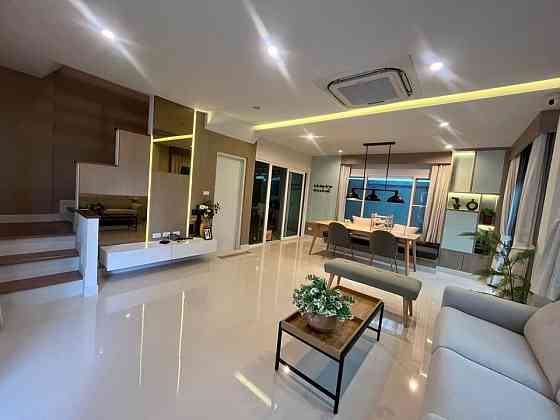 3 Bedrooms, 3 Bathrooms Пхукет