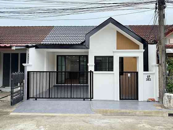 3 Bedrooms, 2 Bathrooms Пхукет