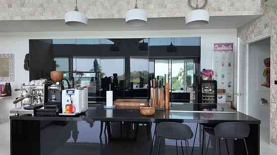 4 bedroom 5 bathroom house Samui