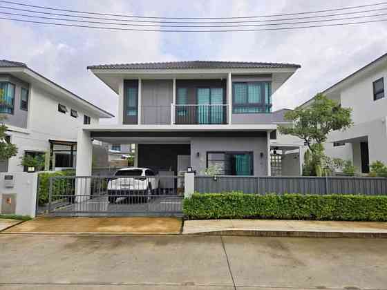4 Bedrooms, 3 Bathrooms -House Пхукет