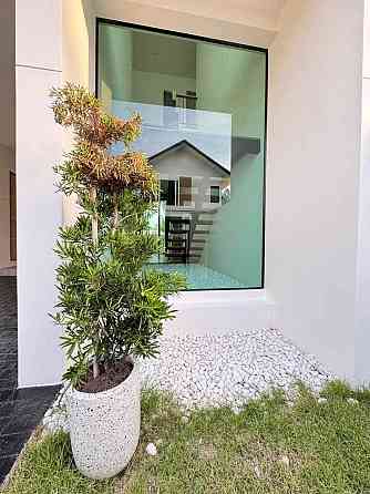4 Bedrooms, 3 Bathrooms -House Пхукет