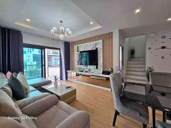 4 Bedrooms, 3 Bathrooms -House Пхукет