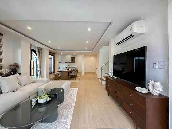 4 Bedrooms, 3 Bathrooms -House Пхукет