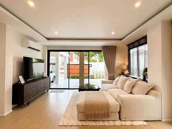 4 Bedrooms, 3 Bathrooms -House Пхукет