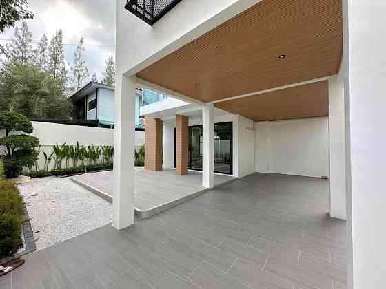 4 Bedrooms, 3 Bathrooms -House Пхукет