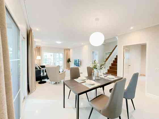 4 Bedrooms, 3 Bathrooms Apartment Пхукет