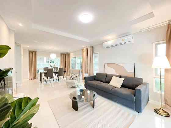 4 Bedrooms, 3 Bathrooms Apartment Пхукет