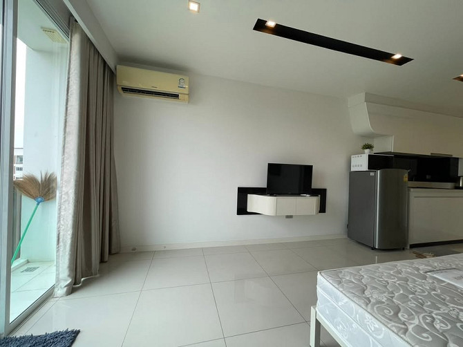 1 Bedroom Apartment, 1 Bathroom Pattaya - photo 2