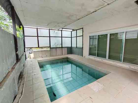 4 Bedrooms, 6 Bathrooms - Houses Pattaya