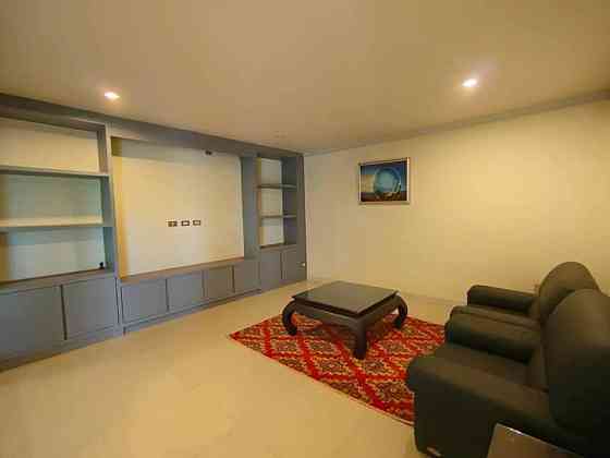 4 Bedrooms, 6 Bathrooms - Houses Pattaya