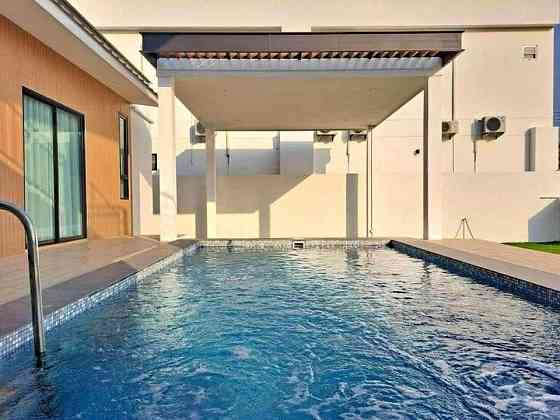 4 Beds 2 Baths - House Pattaya