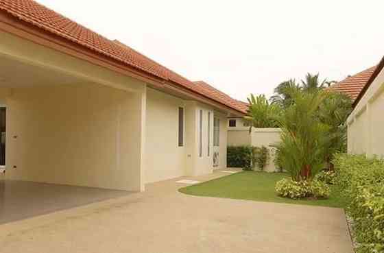 4 Beds 5 Baths House Pattaya
