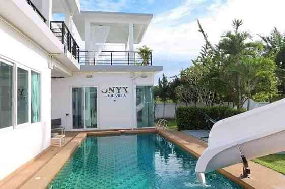 4 Beds 4 Baths House Pattaya