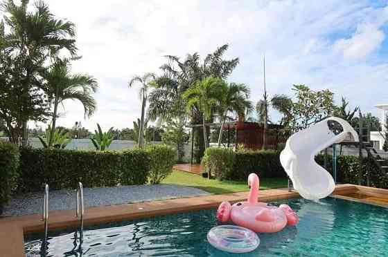 4 Beds 4 Baths House Pattaya