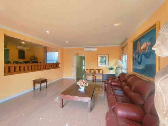 6 Bedrooms, 8 Bathrooms - Houses Pattaya