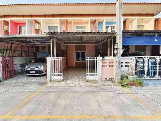 2 Bedrooms, 2 Bathrooms - Townhouses Pattaya