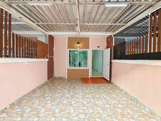 2 Bedrooms, 2 Bathrooms - Townhouses Pattaya