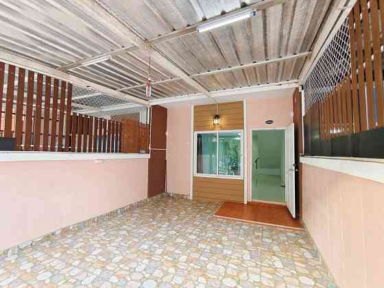 2 Bedrooms, 2 Bathrooms - Townhouses Pattaya