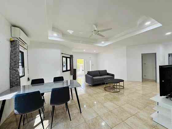 3 Bedrooms, 2 Bathrooms - Townhouses Pattaya