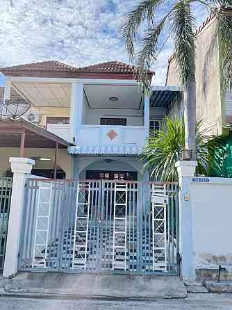 3 Beds 2 Baths - Townhouse Pattaya