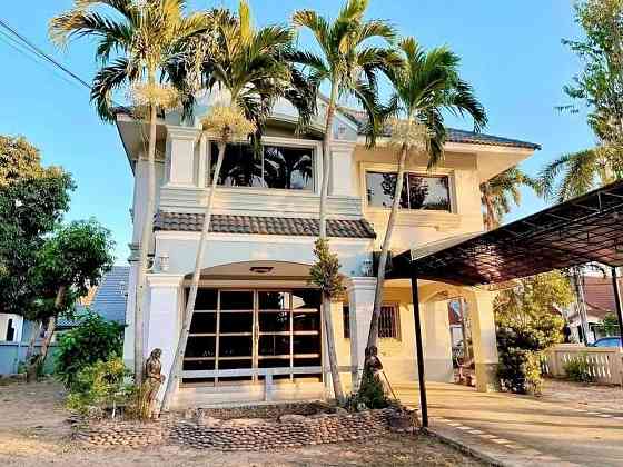 3 Beds 3 Baths - House Pattaya