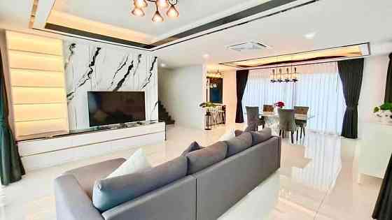 3 Bedrooms, 4 Bathrooms - Home Pattaya