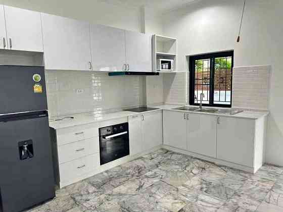 3 Beds 5 Baths - House Pattaya