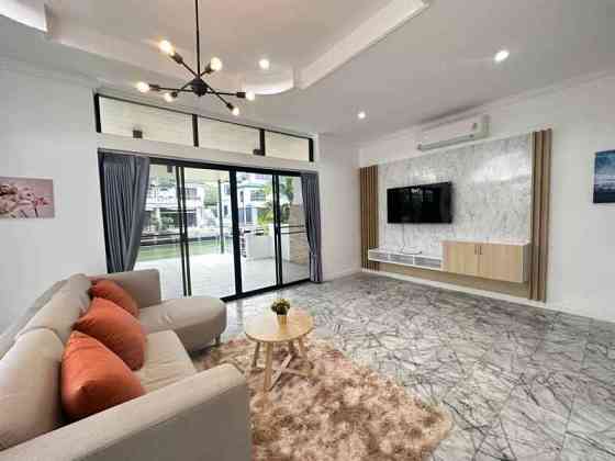 3 Beds 5 Baths - House Pattaya