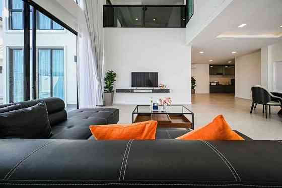 4 Bedrooms, 5 Bathrooms - House Pattaya