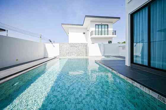 4 Bedrooms, 5 Bathrooms - House Pattaya