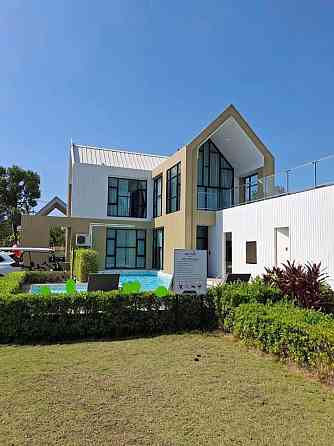 3 Beds 4 Baths - House Pattaya
