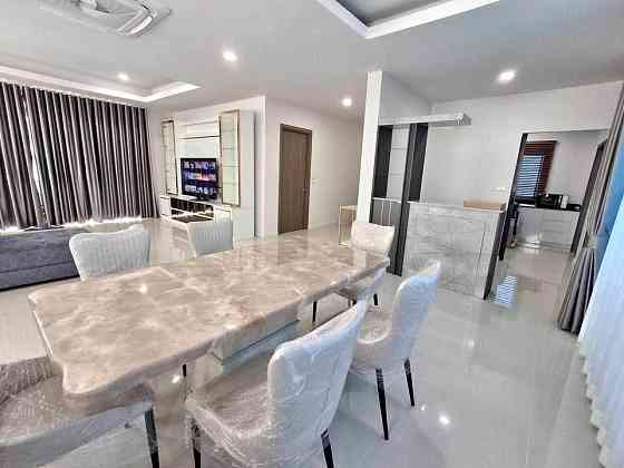 3 Beds 4 Baths - House Pattaya