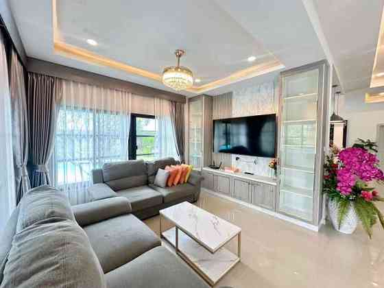 5 Bedrooms, 5 Bathrooms - Home Pattaya