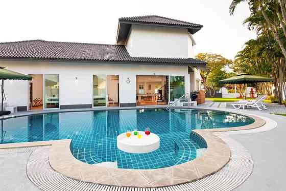 4 Beds 4 Baths - House Pattaya