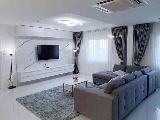 3 Bedrooms, 4 Bathrooms Pattaya