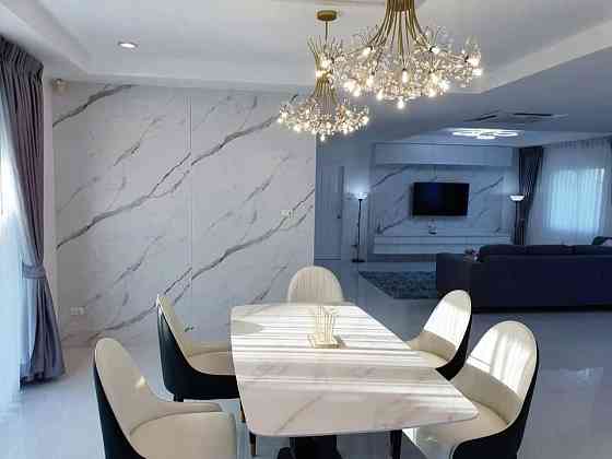 3 Bedrooms, 4 Bathrooms Pattaya