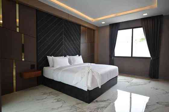6 Bedrooms, 7 Bathrooms - Houses Pattaya